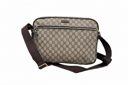 Gucci Supreme Medium Messenger Bag