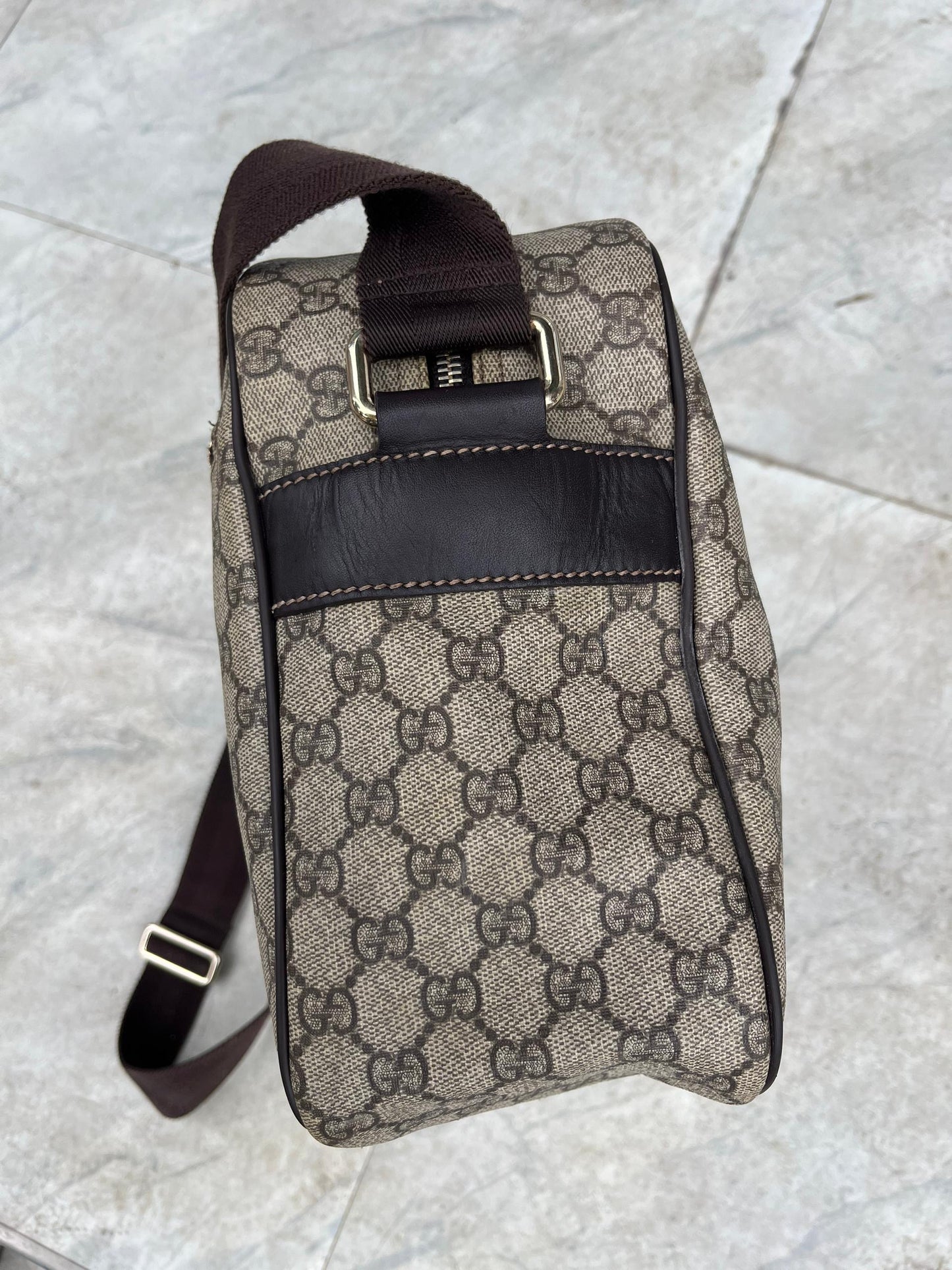 Gucci GG Supreme Messenger Bag