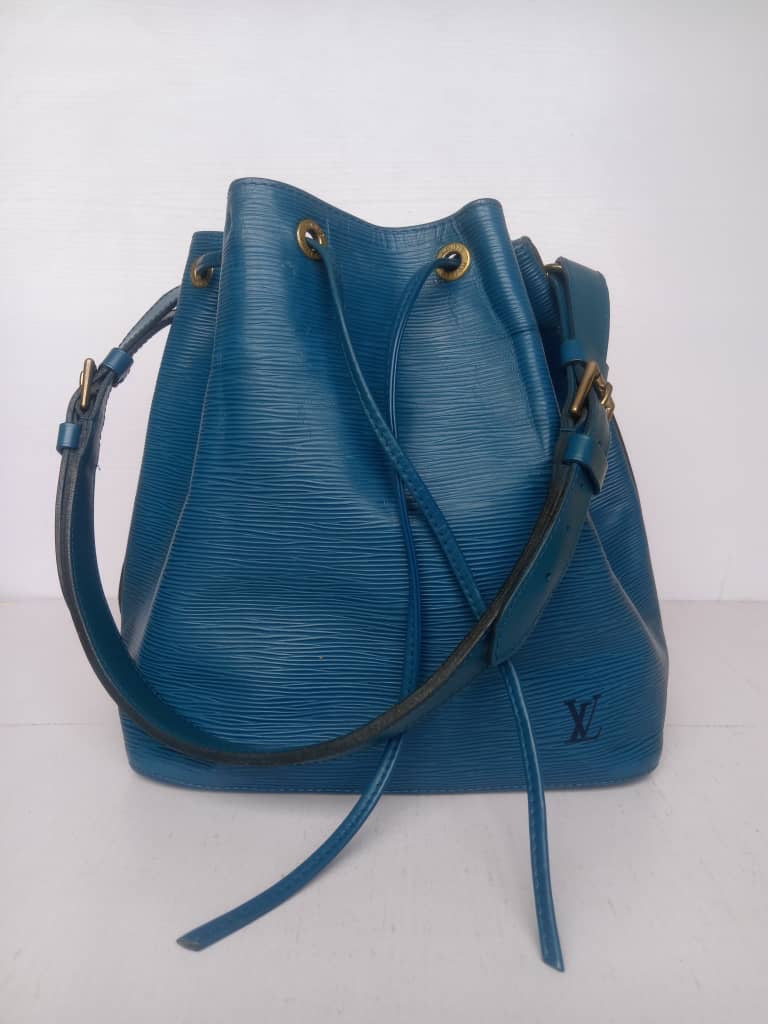 Louis Vuitton Petit Noé in Toledo Blue Epi Leather